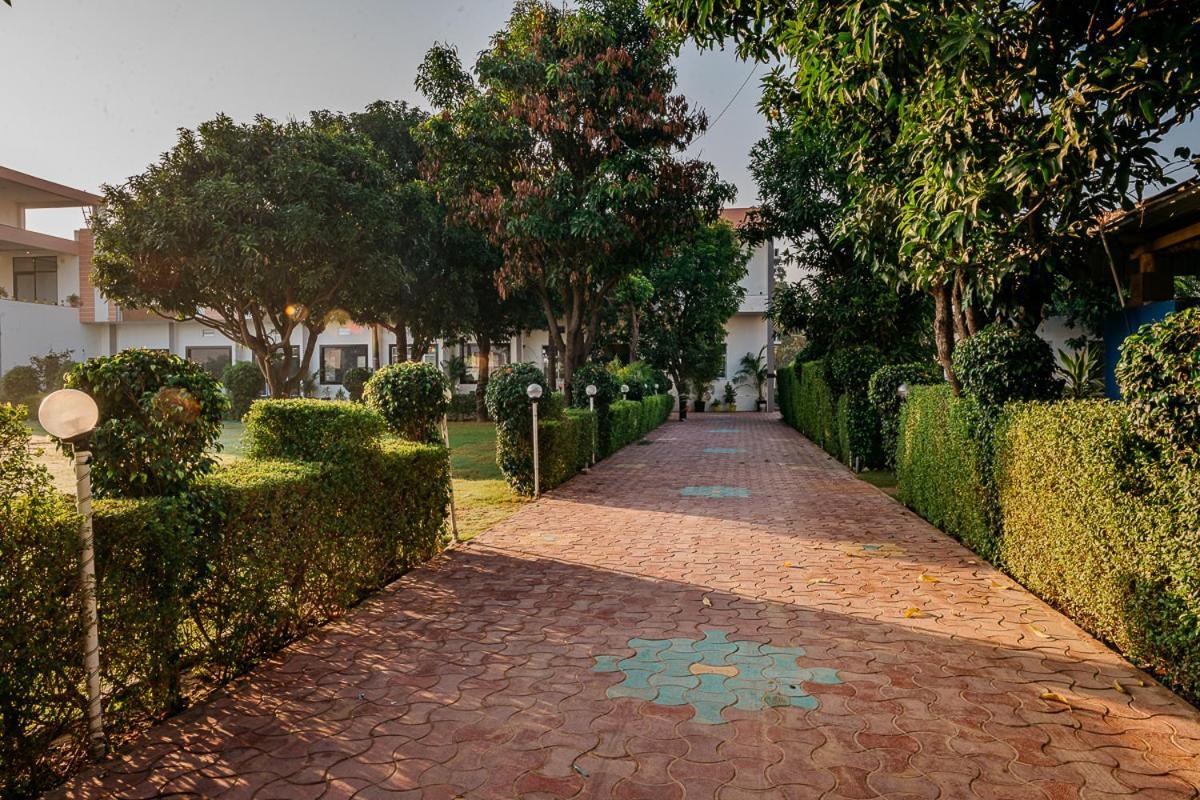 Aditya Palace Пушкар Екстер'єр фото